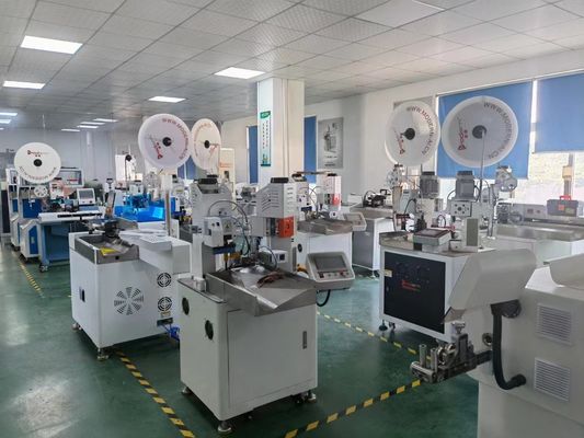 OD1.5-15MM의 고속 회전 블레이드 동축 케이블 스트립퍼 생산성 300-800pcs/H